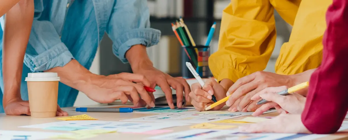 Création webdesign à plusieurs mains